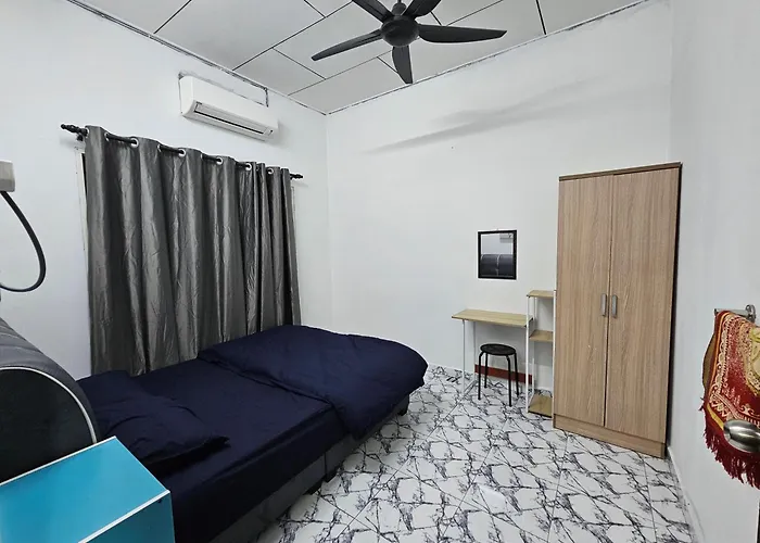 Homestay Una Kangar