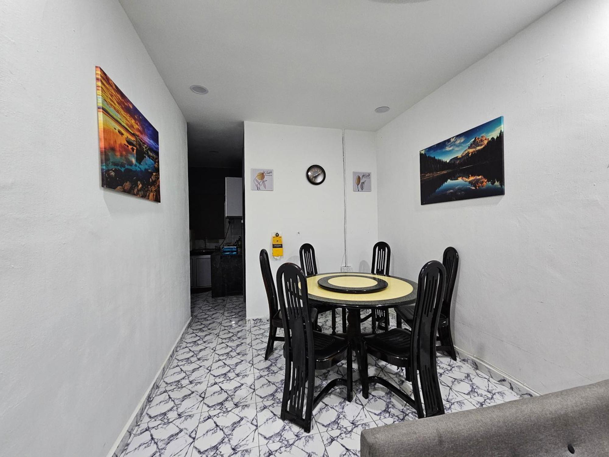Holiday home Homestay Una Kangar