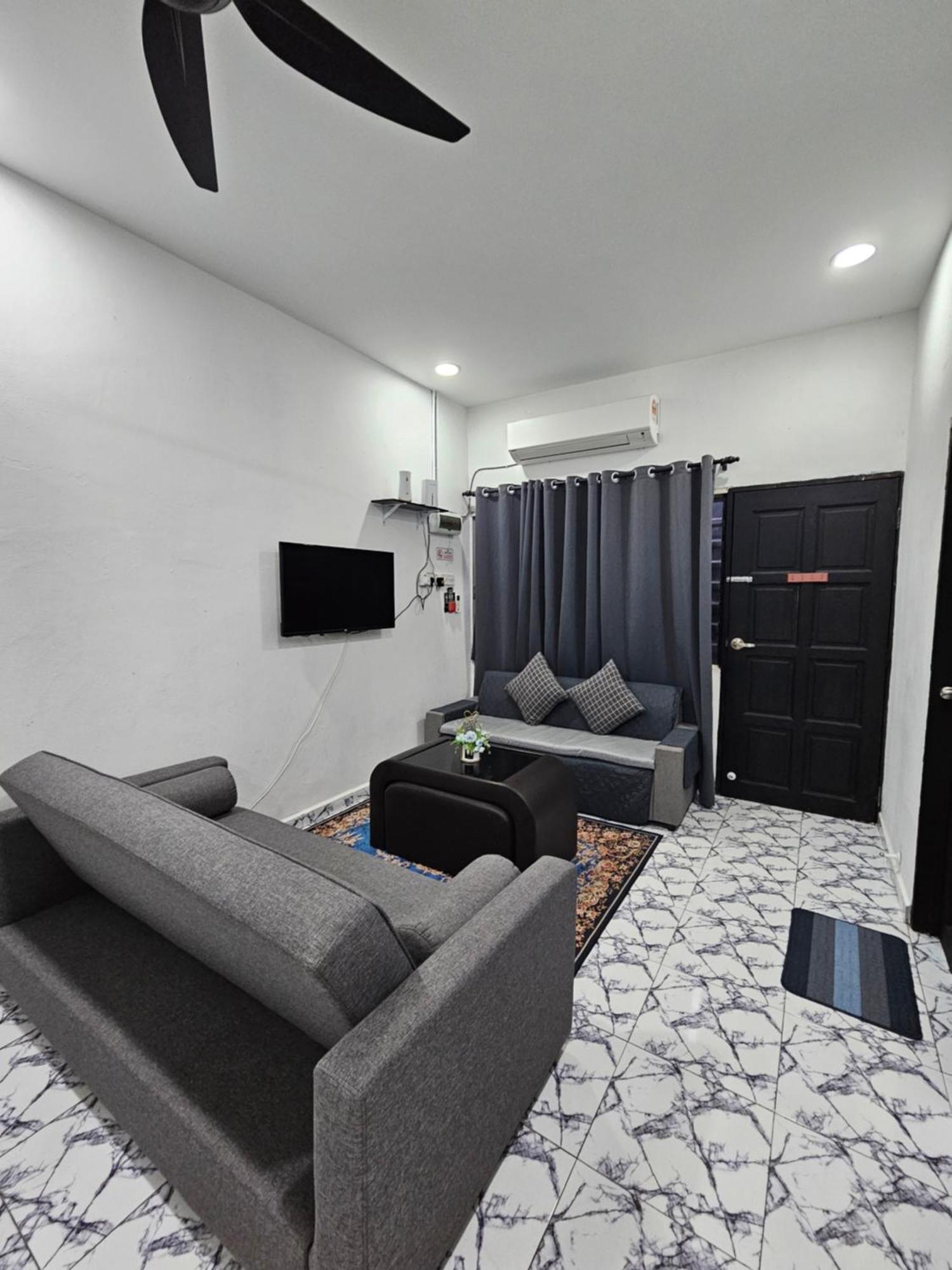 Holiday home Homestay Una Kangar *